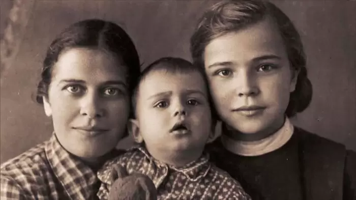 Тамара Сёмина с мамой и братом