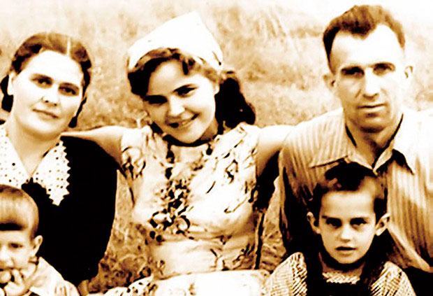 Тамара Сёмина с семьёй
