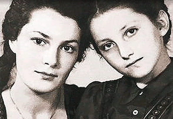 Элина и Софья Быстрицкие