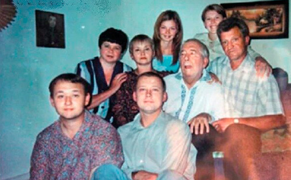 Борислав Брондуков с семьёй