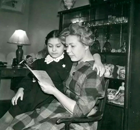 Инна Макарова с дочерью Наташей